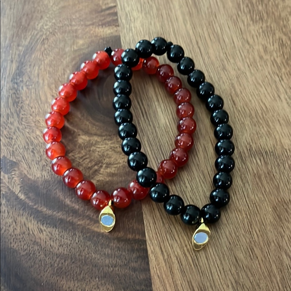 Elegant Red and Black Beaded Bracelet Set Jewelry - Picture 2 of 2